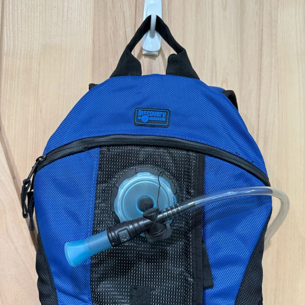 Discovery Channel Hydration Backpack NWT! Blue Camping Hiking Hydropak
